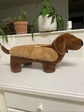 NWT.  Humane World For Animals, dachshund pillow.